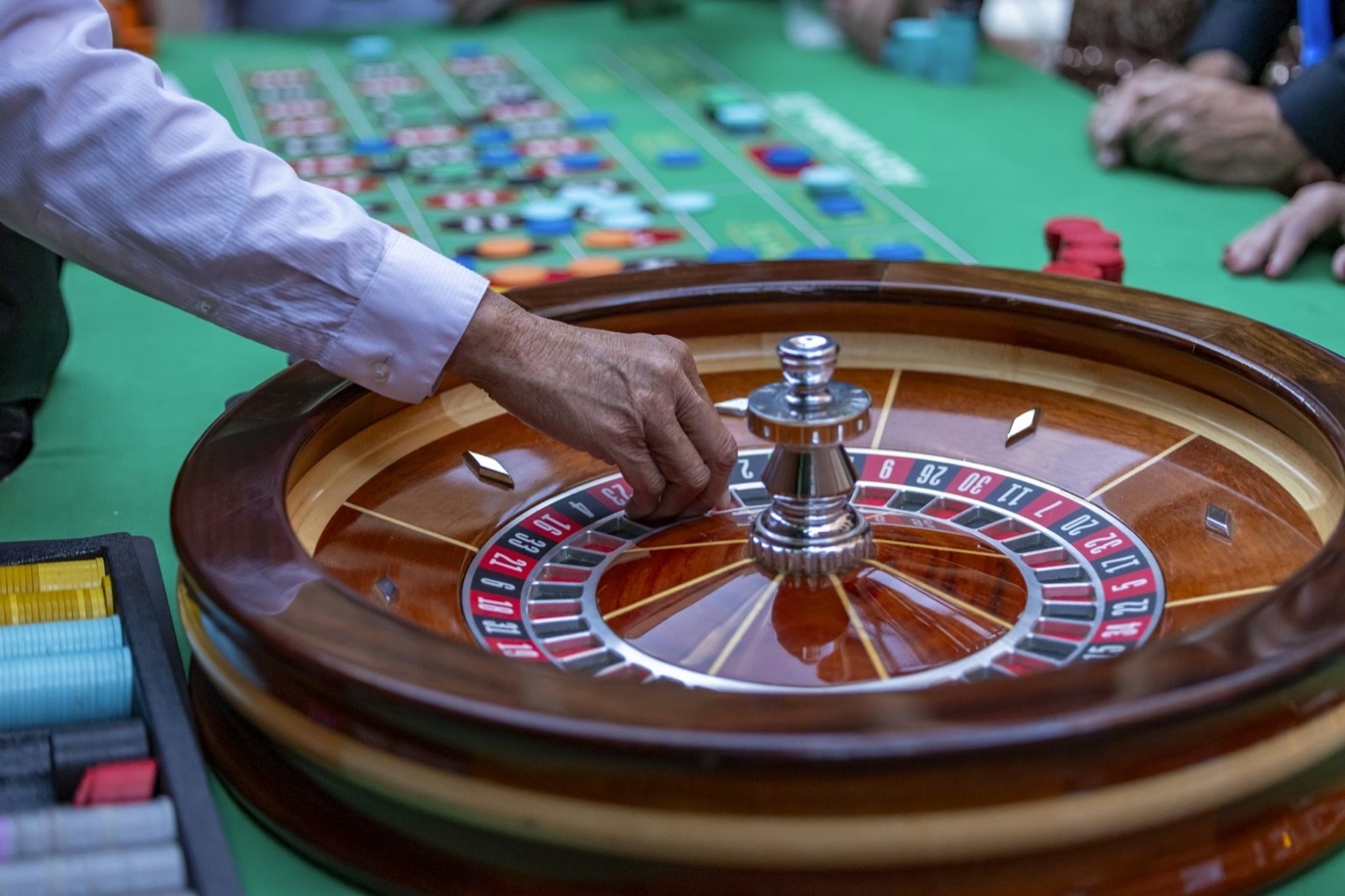 Live casino: як працюють ігри з дилерами у прямому ефірі